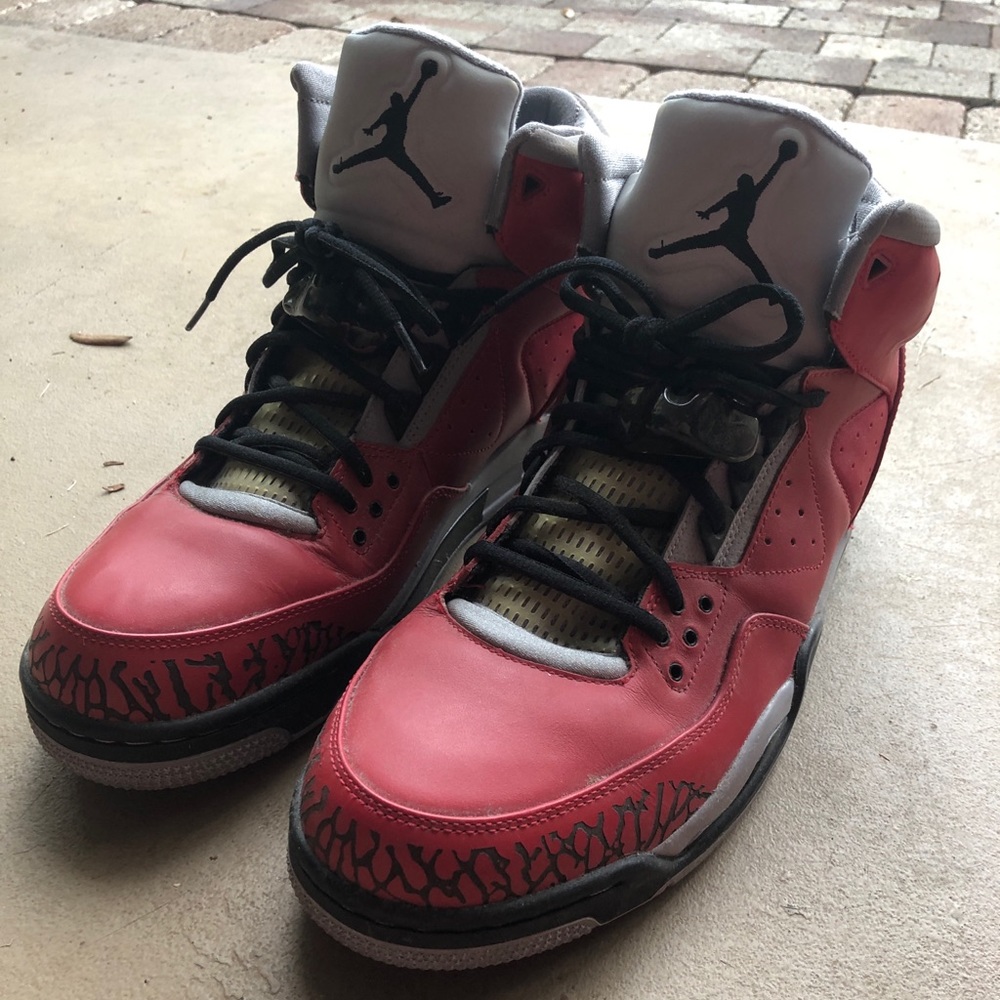 Jordan Rare Air Varsity Red/Black-Cement Grey